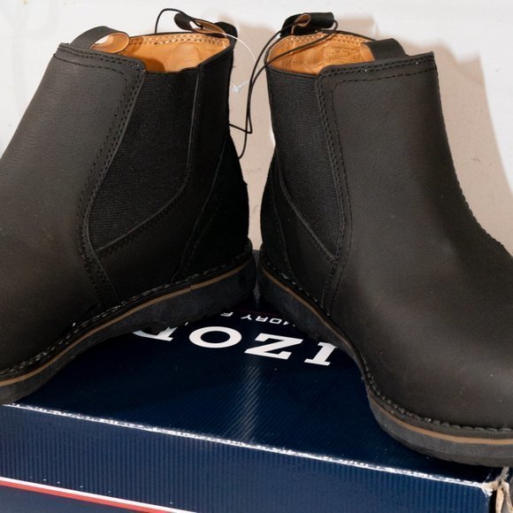 Izod BLACK Men's‎ Lucas Pull-On Chukka Leather Boot - Picture 3 of 8